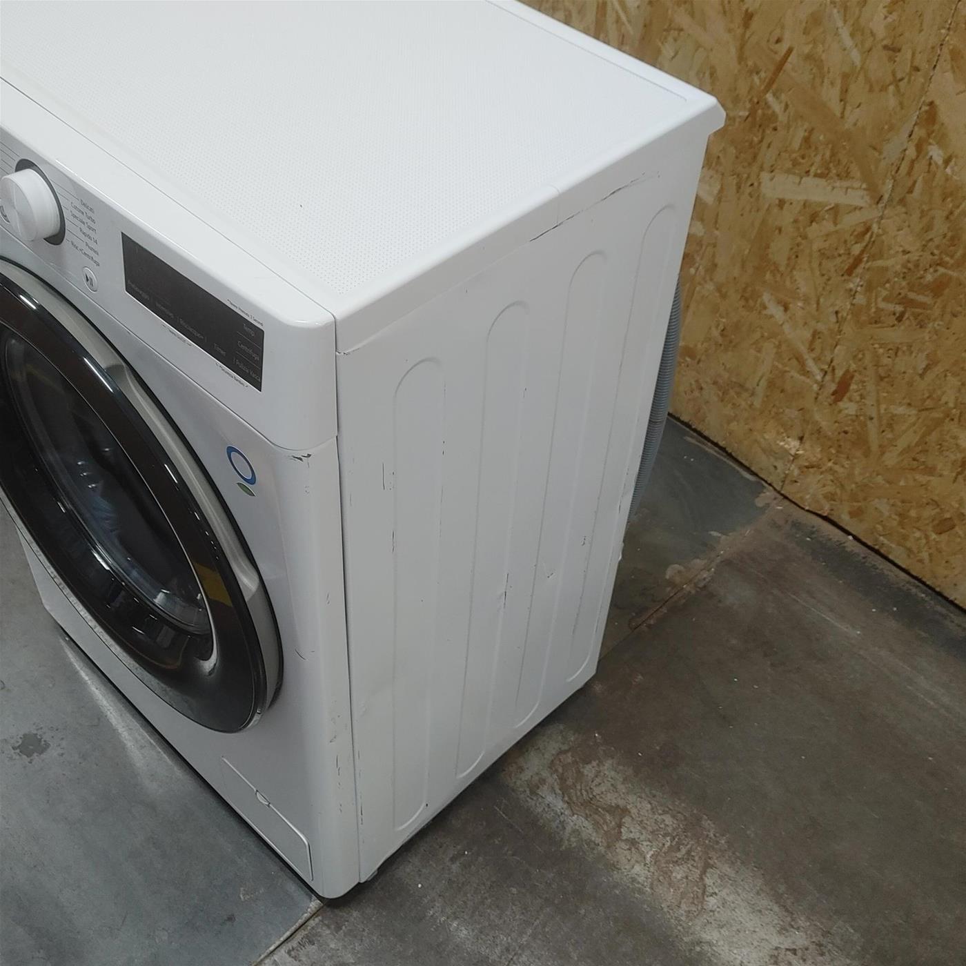 Lavatrice intelligente LG F2R3S09NSWB Classe A 9 Kg