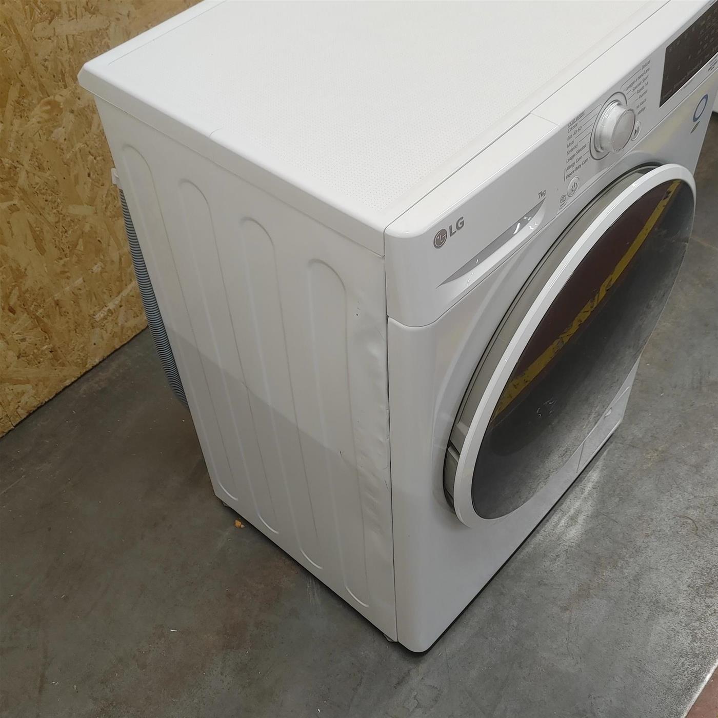Lavatrice slim LG F2WV3S7SHE AI DD 7 Kg