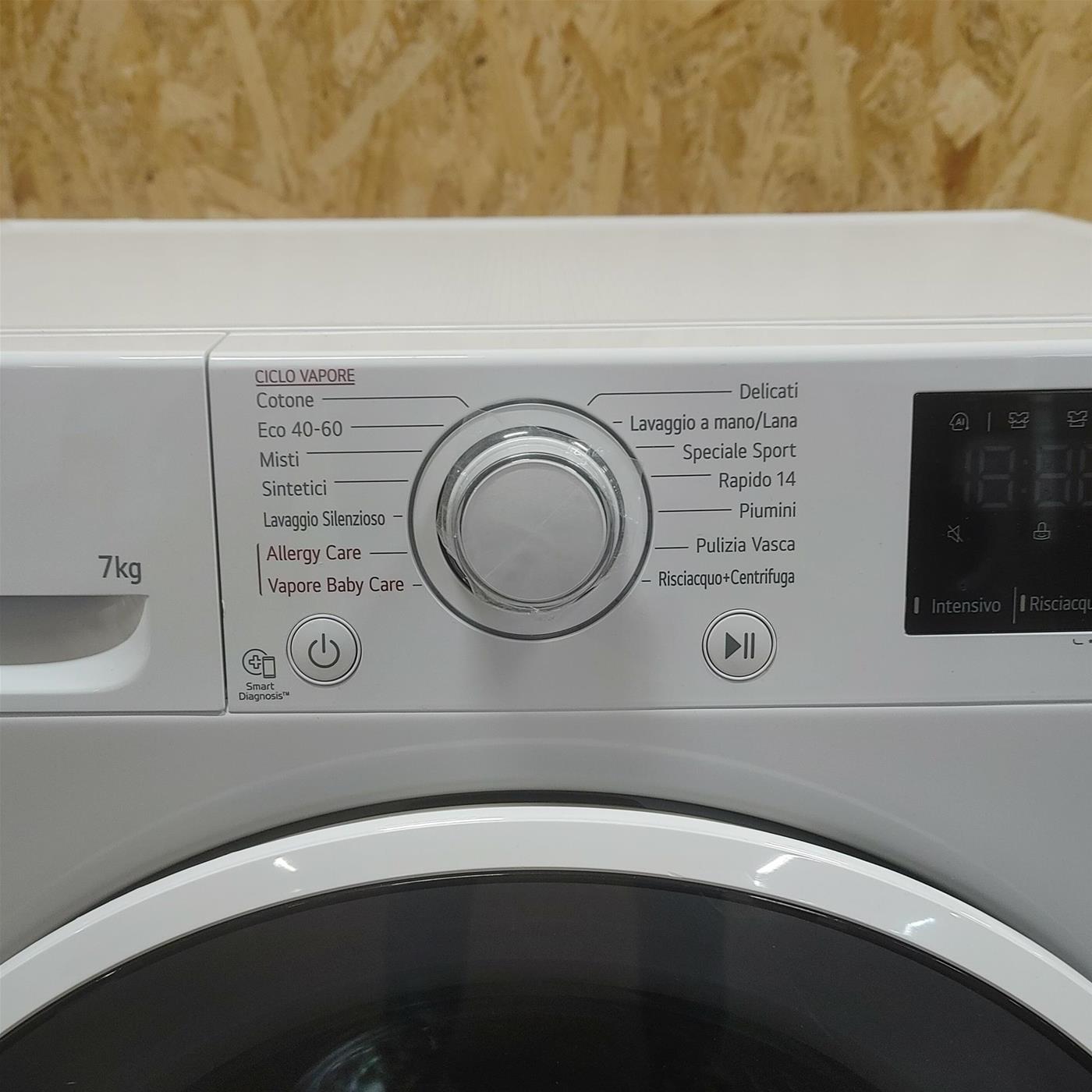 Lavatrice slim LG F2WV3S7SHE AI DD 7 Kg
