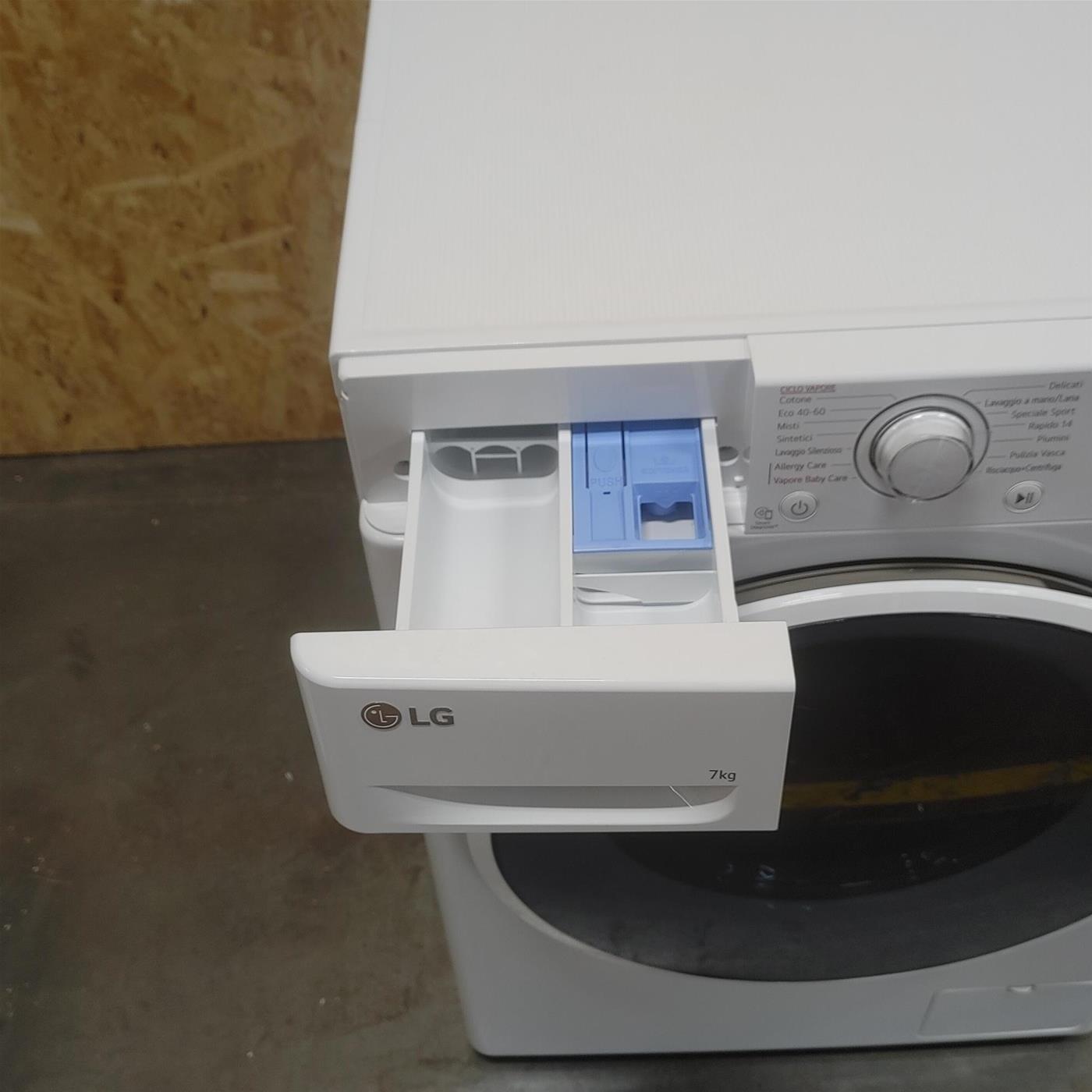 Lavatrice slim LG F2WV3S7SHE AI DD 7 Kg