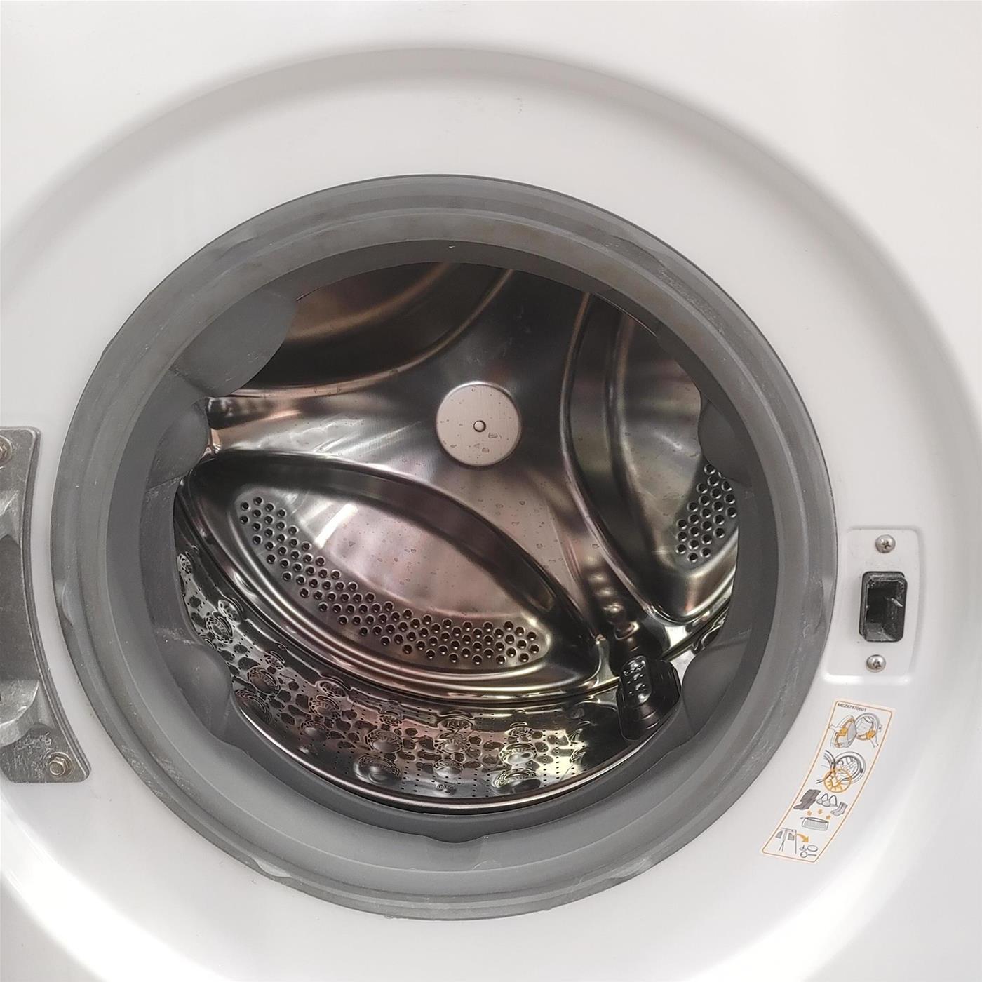Lavatrice intelligente LG F4R3011NSWB AI DD 11 Kg