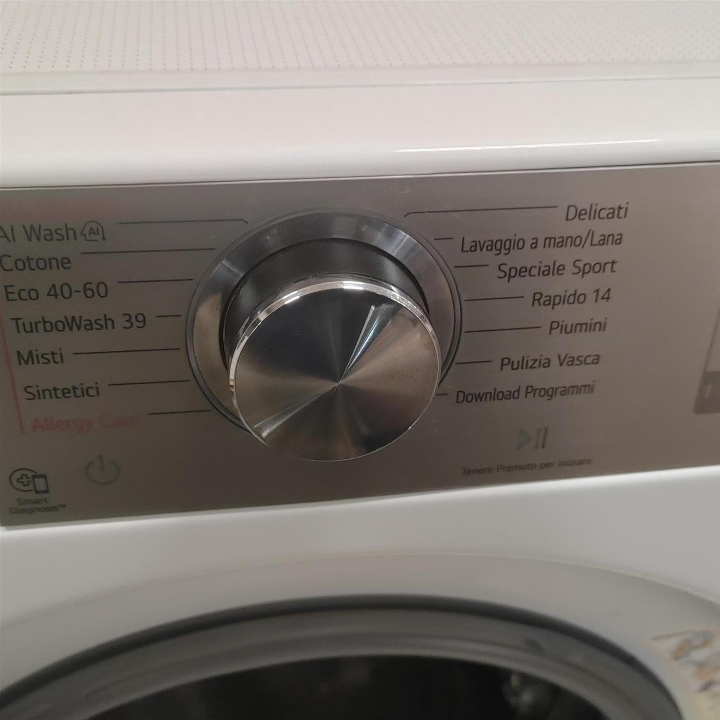 Lavatrice LG F4R9009TPWC Carica frontale 9 kg 1400 Giri/min Bianco