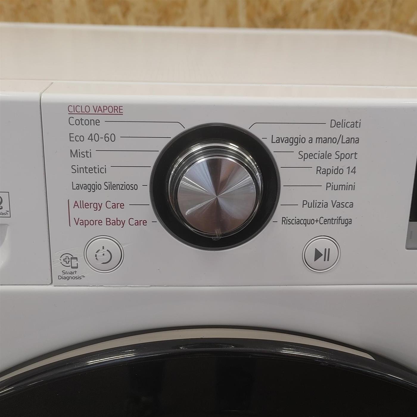 Lavatrice intelligente LG F4WV710S1E TurboWash 10,5 Kg