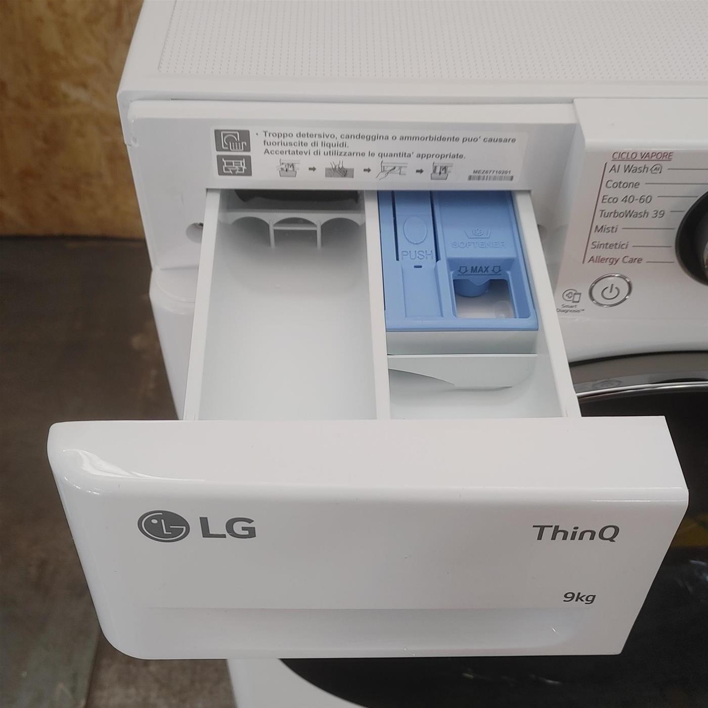 Lavatrice intelligente LG F2R7S09TSWC TurboWash, Vapore, Wi-Fi 9 Kg