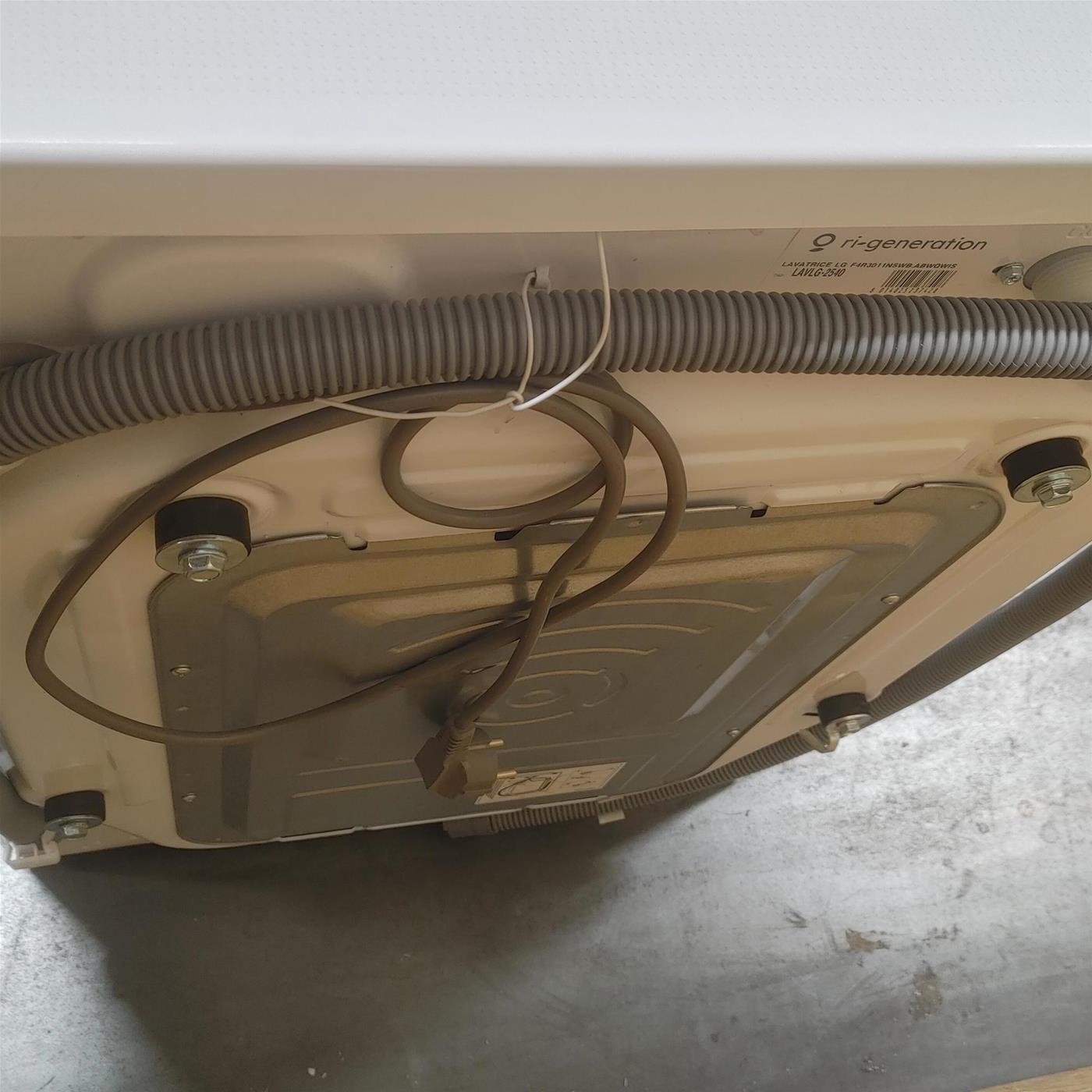 Lavatrice intelligente LG F4R3011NSWB AI DD 11 Kg