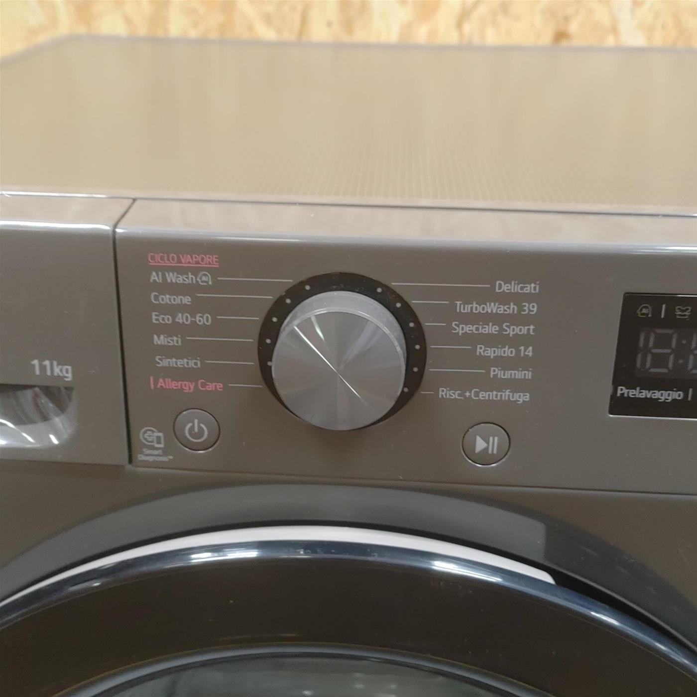 Lavatrice LG F4R5011TSMB AI DD, Classe A, TurboWash, Vapore 11 Kg