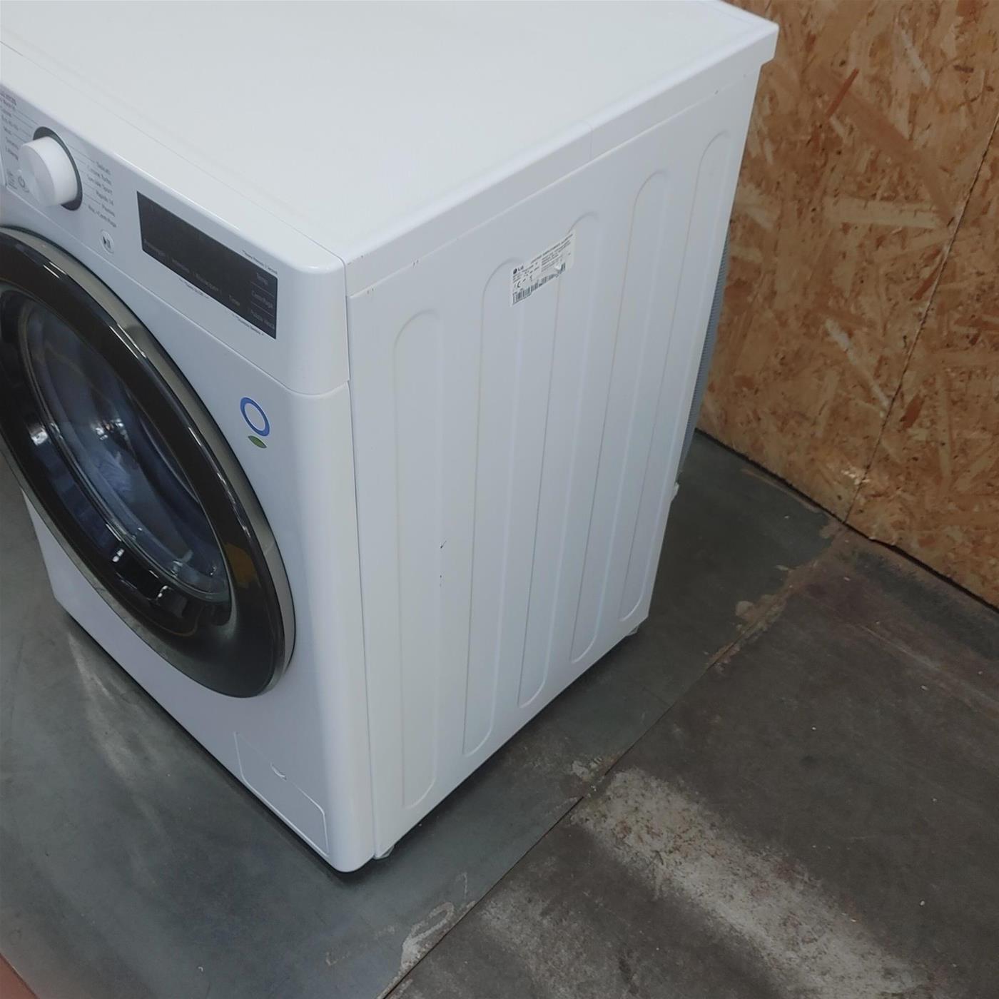 Lavatrice intelligente LG F4R3011NSWB 11 kg Classe A