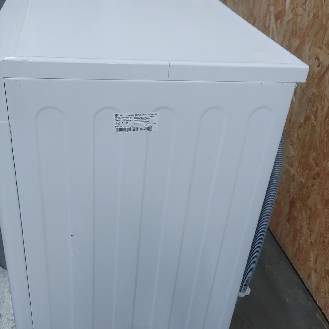 Lavatrice intelligente LG F4R3011NSWB 11 kg Classe A