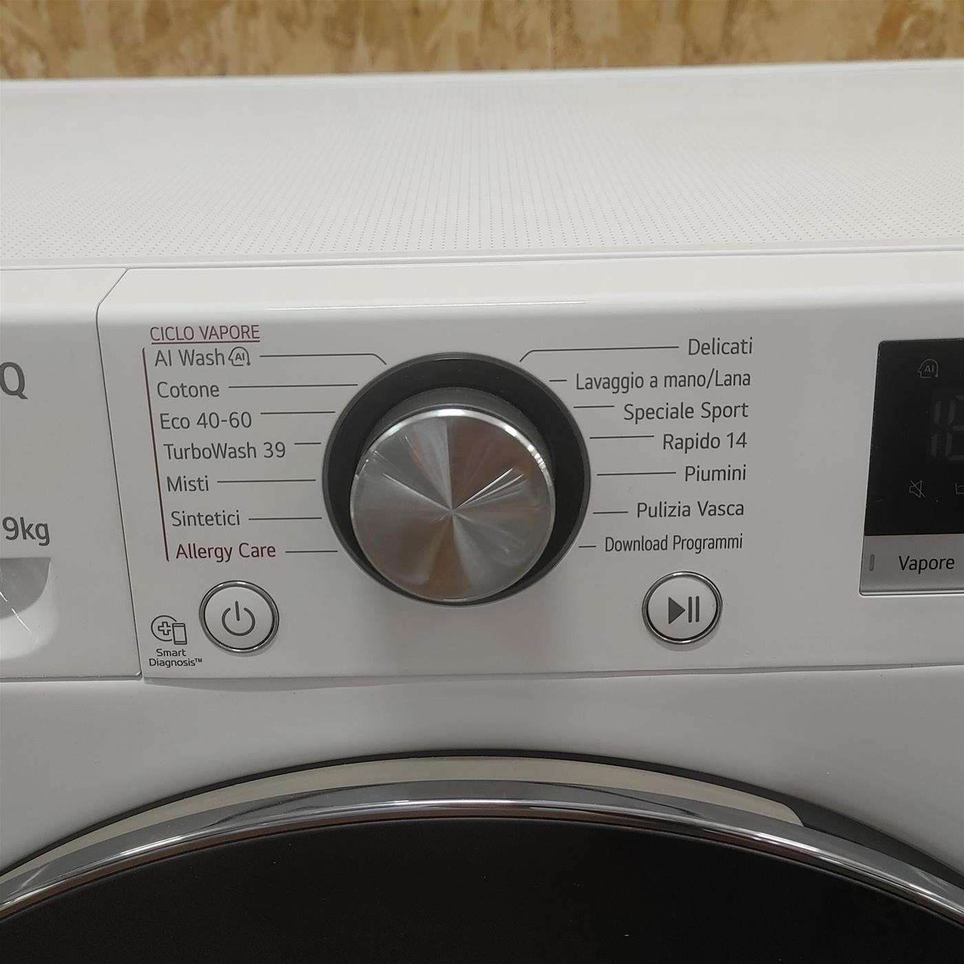 Lavatrice intelligente LG F2R7S09TSWC 9 Kg , TurboWash, Vapore, Wi-Fi