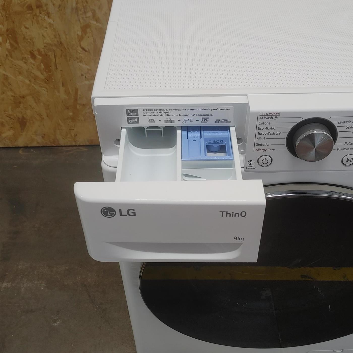 Lavatrice intelligente LG F2R7S09TSWC 9 Kg , TurboWash, Vapore, Wi-Fi