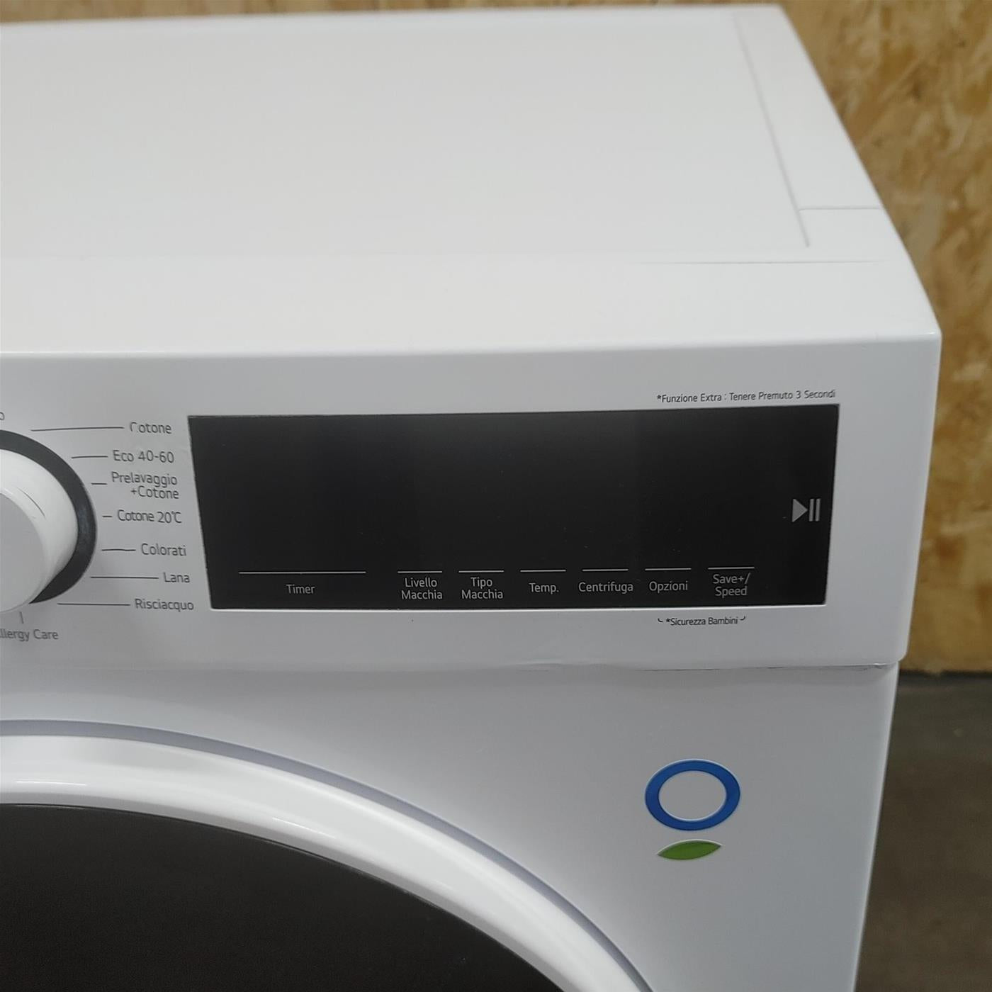 Lavatrice LG F2R3S08NSWW  8 Kg AI DD, Vapore, AI Wash