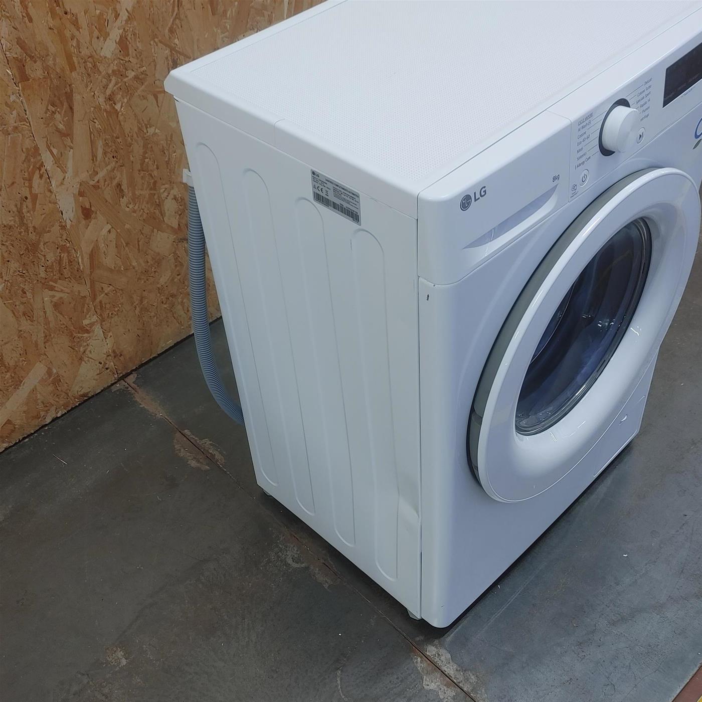 Lavatrice intelligente LG F2R3S08NSWW 8 Kg Vapore, AI Wash