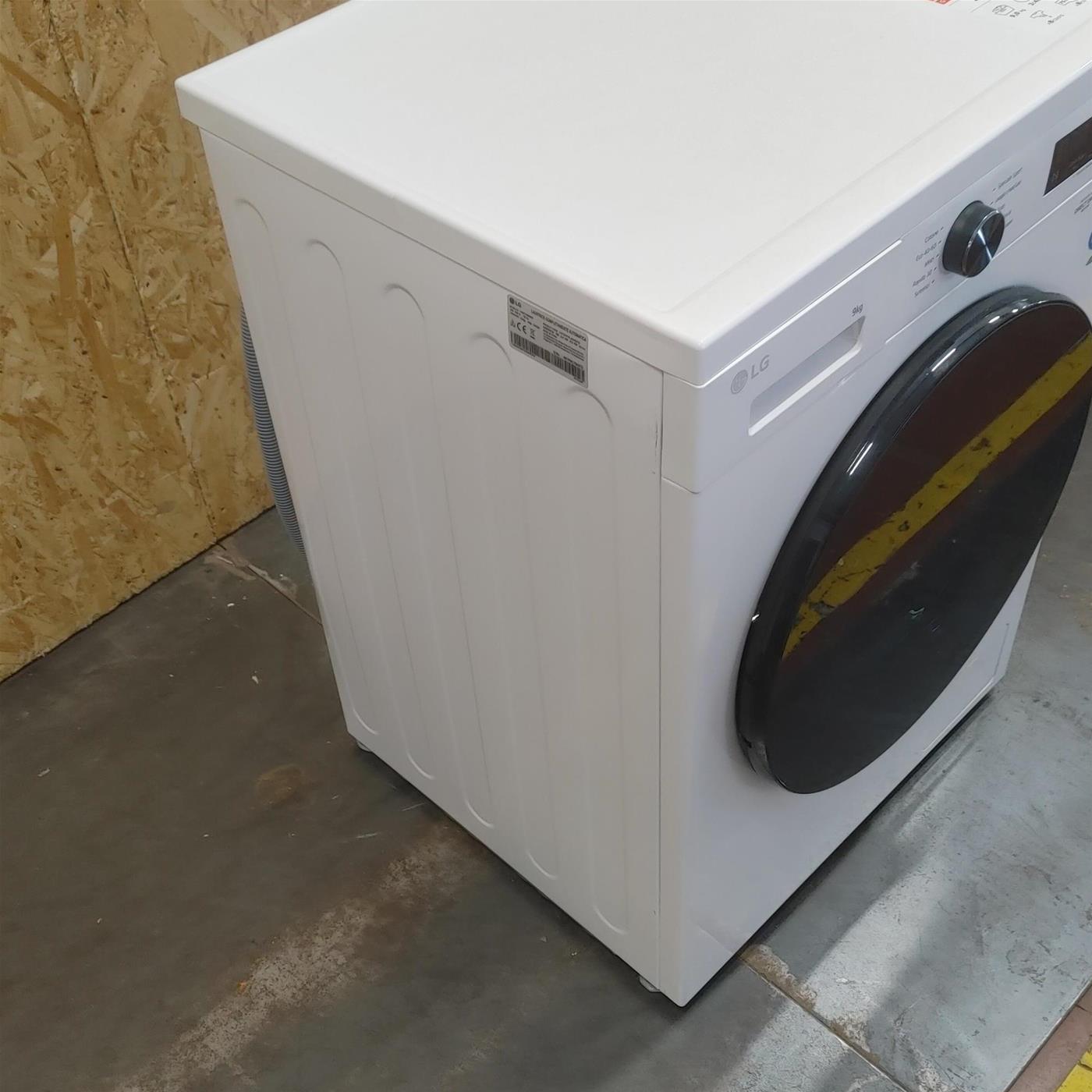 Lavatrice smart LG F4NX1009NWB Classe A 9 Kg