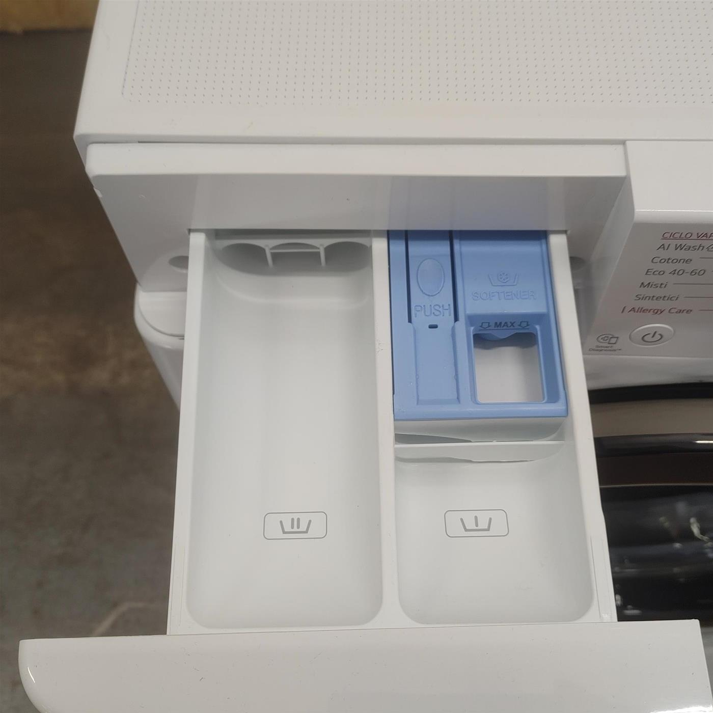 Lavatrice intelligente LG F2R3S08NSWB AI DD AI Wash 8 Kg