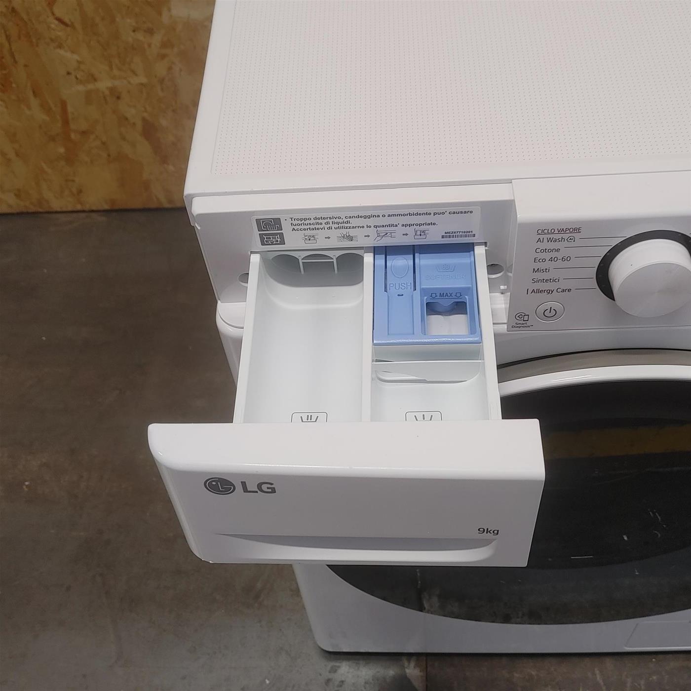 Lavatrice intelligente LG F2R3S09NSWB Classe A 9 Kg