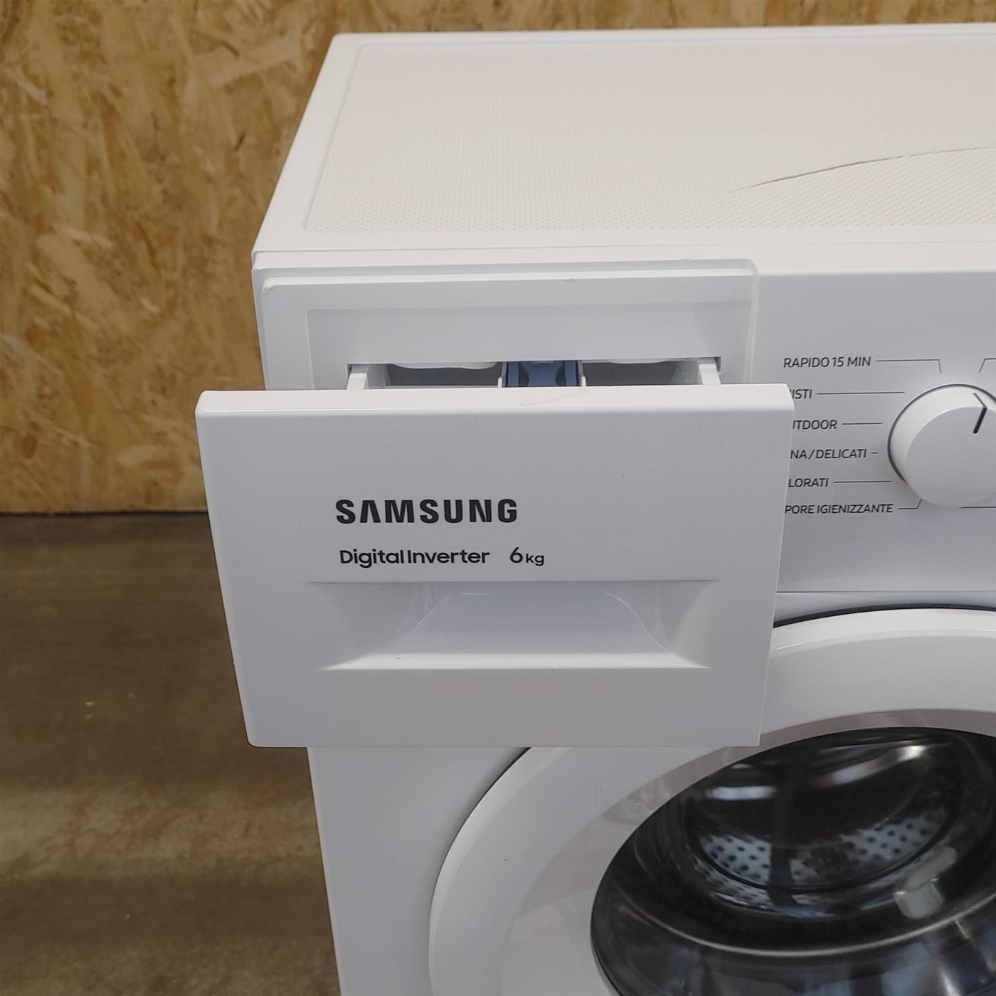 Lavatrice Samsung WW60A3120WE Caricamento frontale 6 kg 1200 Giri/min Bianco