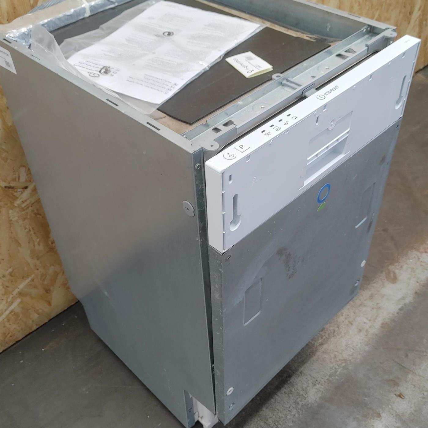 Lavastoviglie Indesit DIS 14 Completamente da incasso 10 coperti