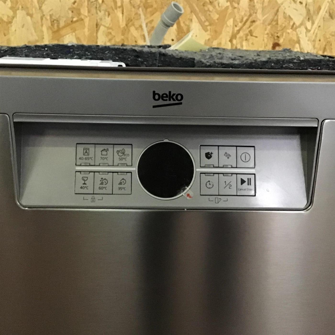 Lavastoviglie Beko BDFN26430X libera installazione 14 coperti