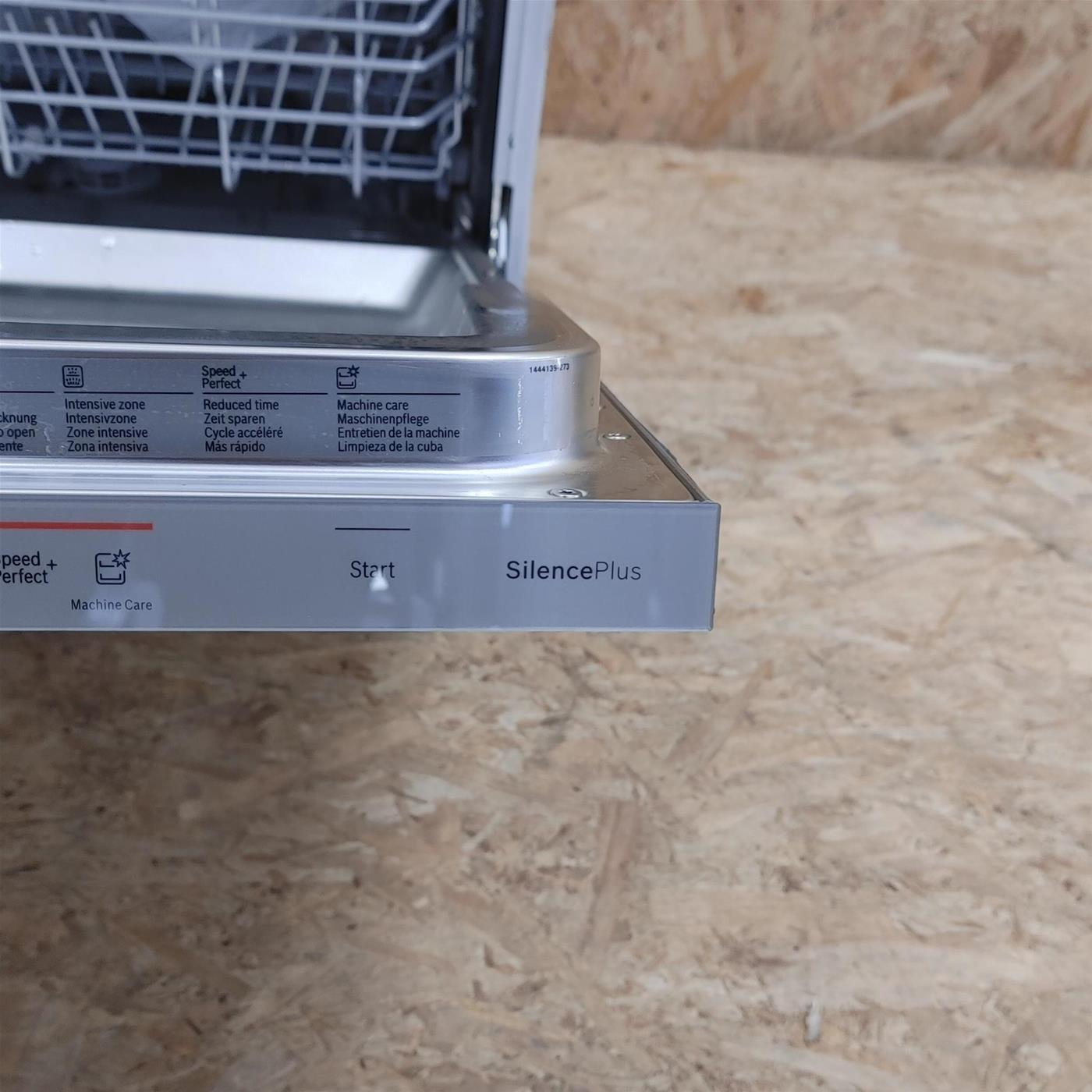Bosch SMV6ECX51E lavastoviglie A scomparsa totale 13 coperti C