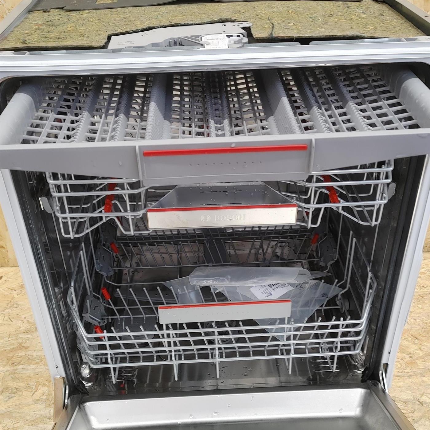Bosch SMV6ECX51E lavastoviglie A scomparsa totale 13 coperti C