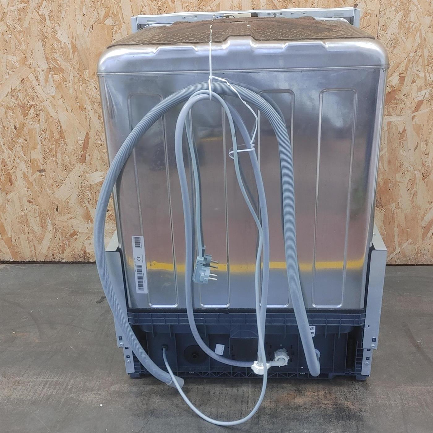 Lavastoviglie CANDY CIMC E0W 3E53 a Scomparsa Totale 13 coperti