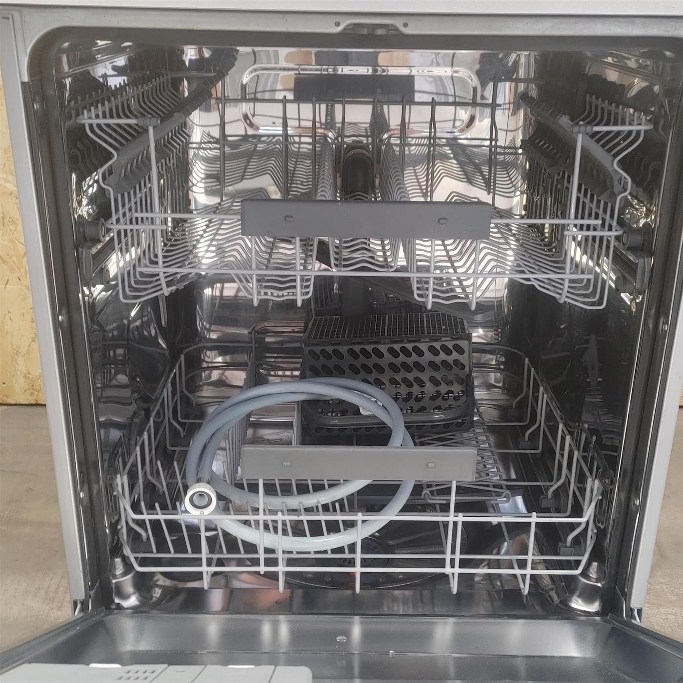 Electrolux ESF5534LOX Libera installazione 13 coperti E