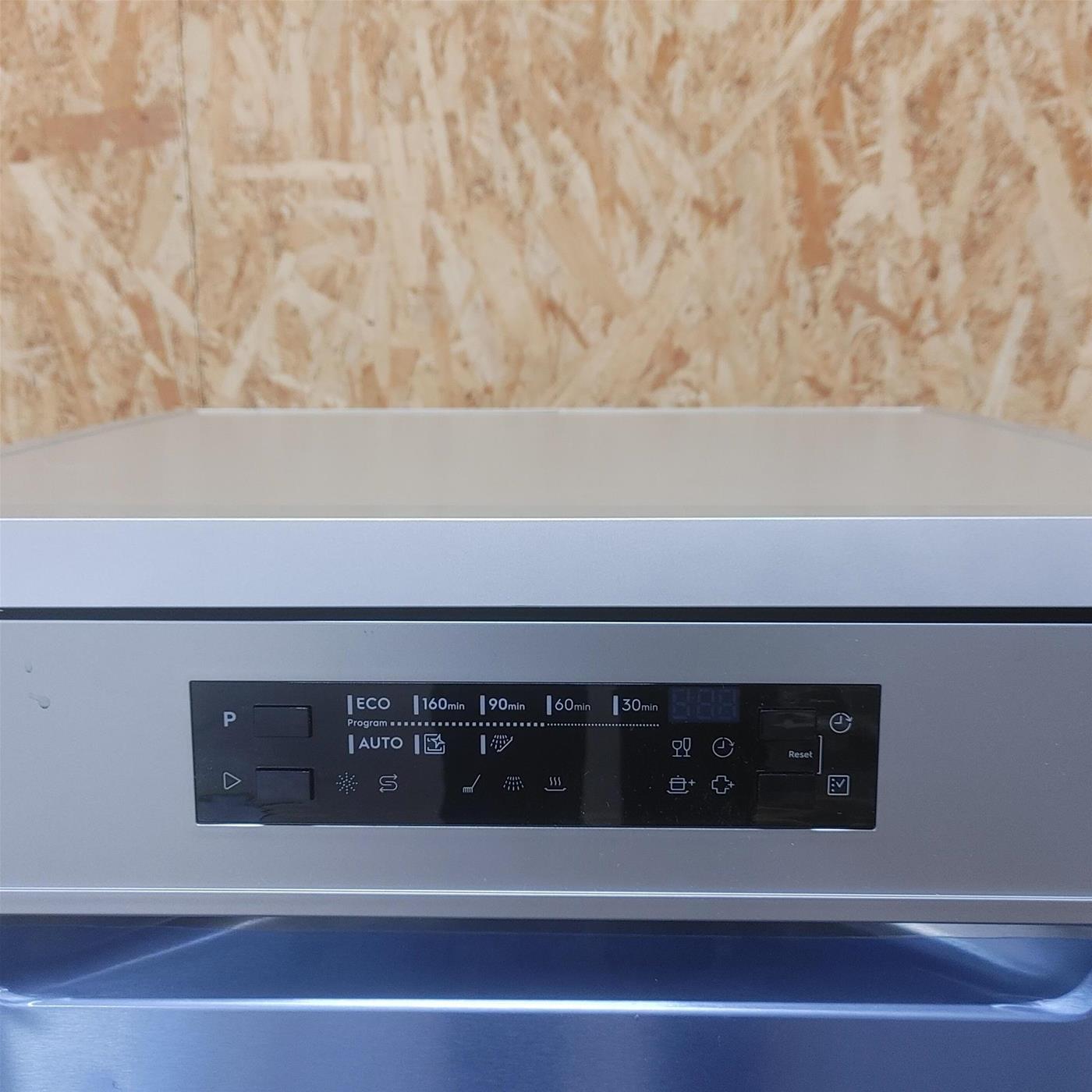 Lavastoviglie Electrolux Serie 600 ESM48400SX SatelliteClean® Libera installazione 14 coperti