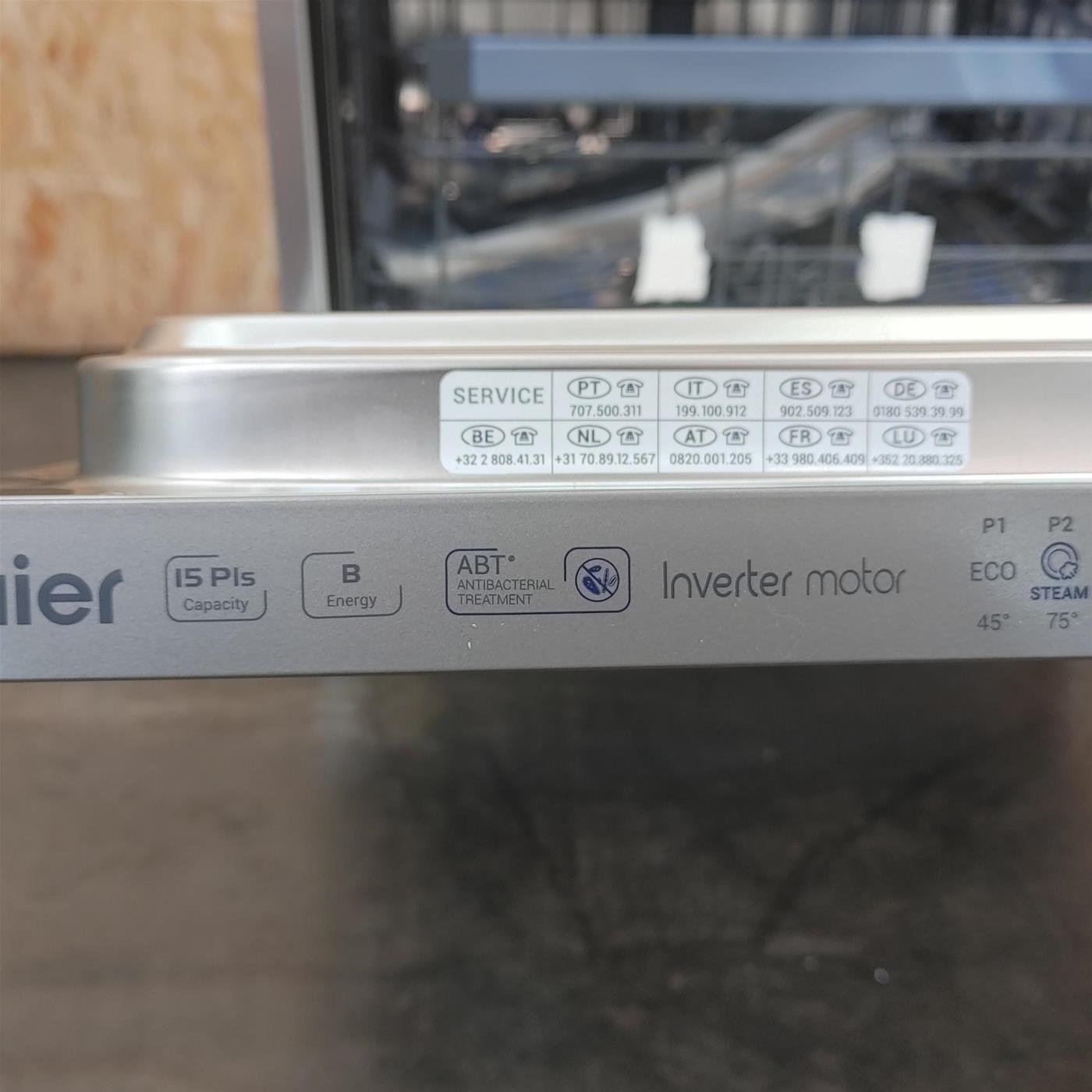 Haier Washlens Series 6 XIB 5C1S3FS A scomparsa totale 15 coperti B