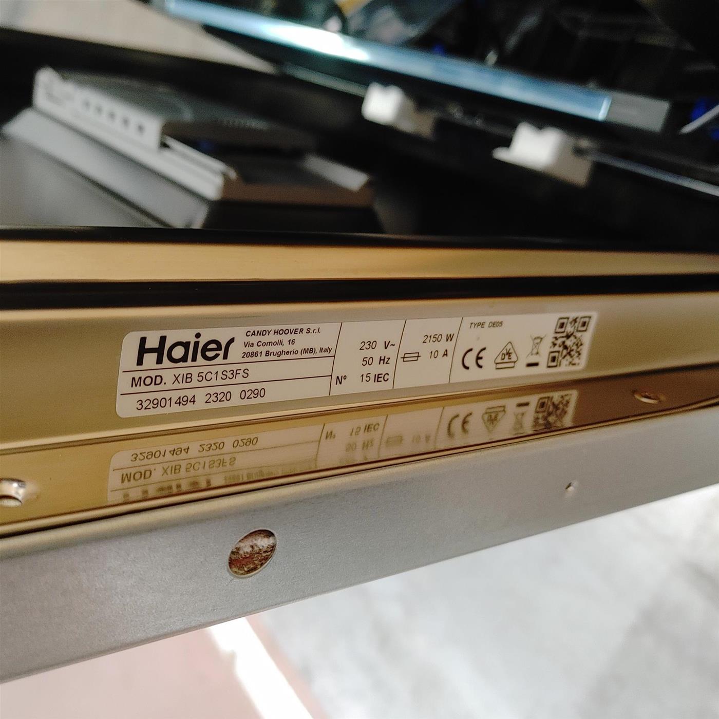 Haier Washlens Series 6 XIB 5C1S3FS A scomparsa totale 15 coperti B
