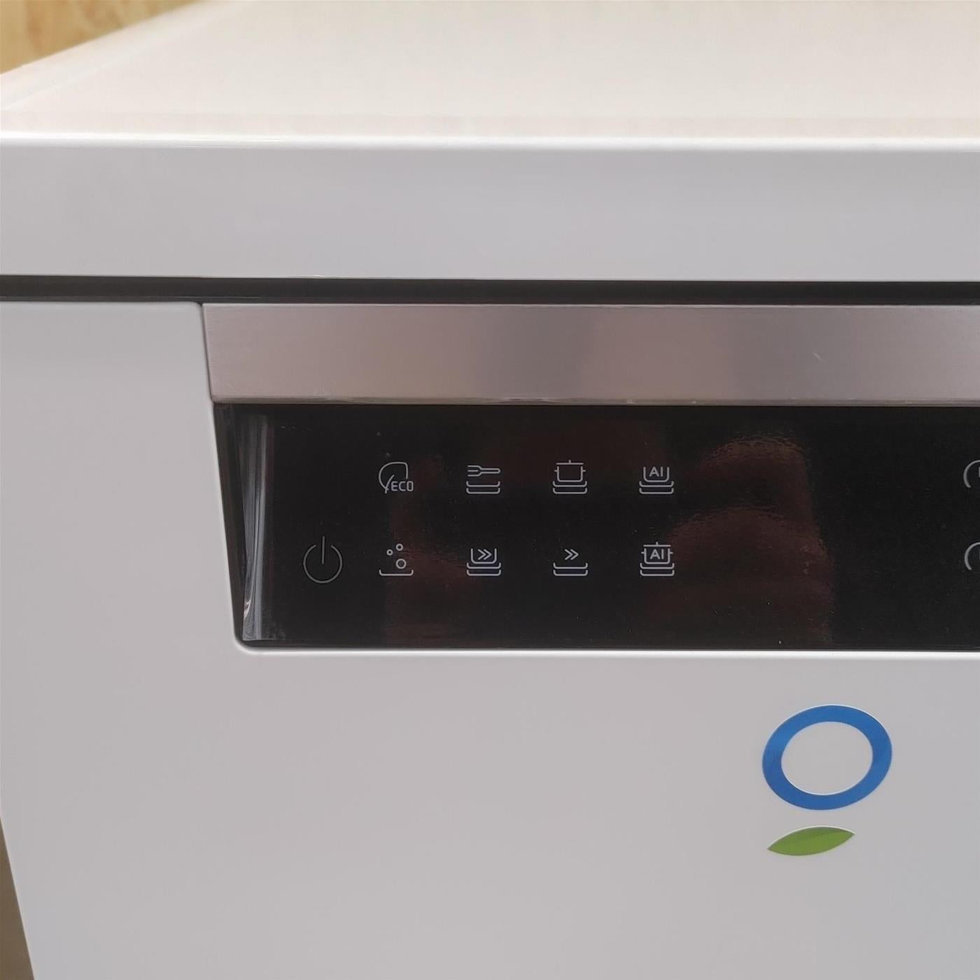 Lavastoviglie Haier XF1C3TB1FW Libera installazione 11 coperti