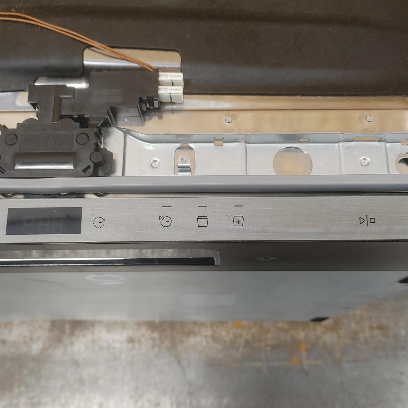 Lavastoviglie Hisense HV16A A scomparsa totale 16 coperti
