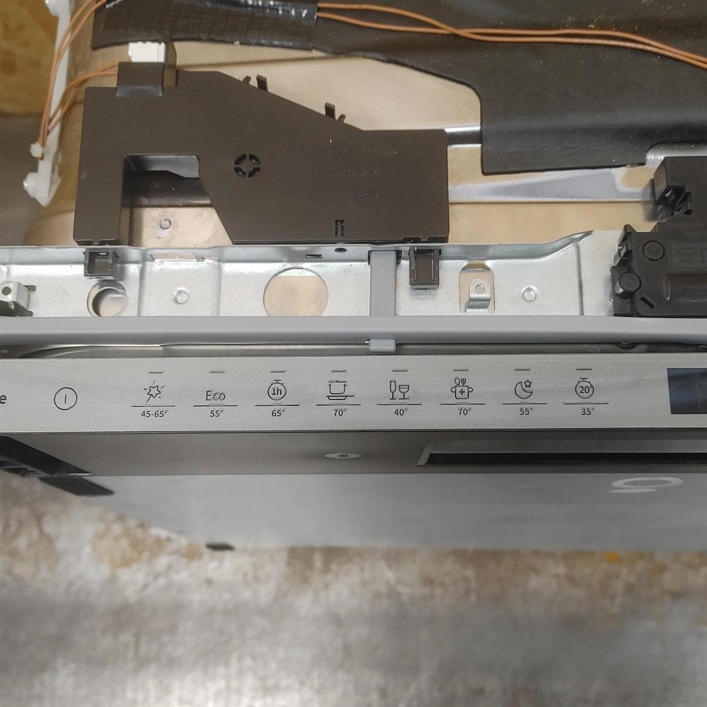 Lavastoviglie Hisense HV16A A scomparsa totale 16 coperti