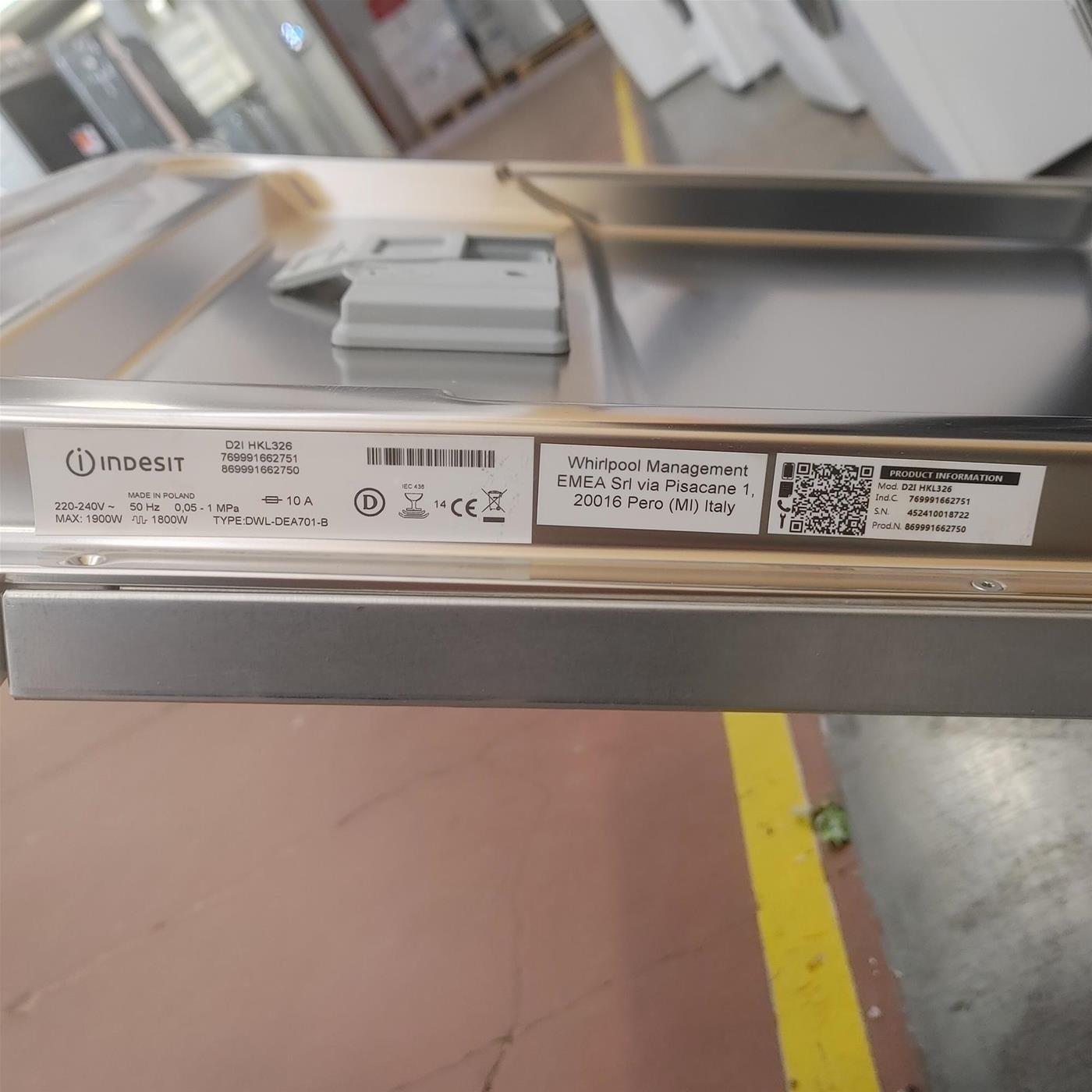 Lavastoviglie Indesit D2IHKL326 a scomparsa totale 14 coperti