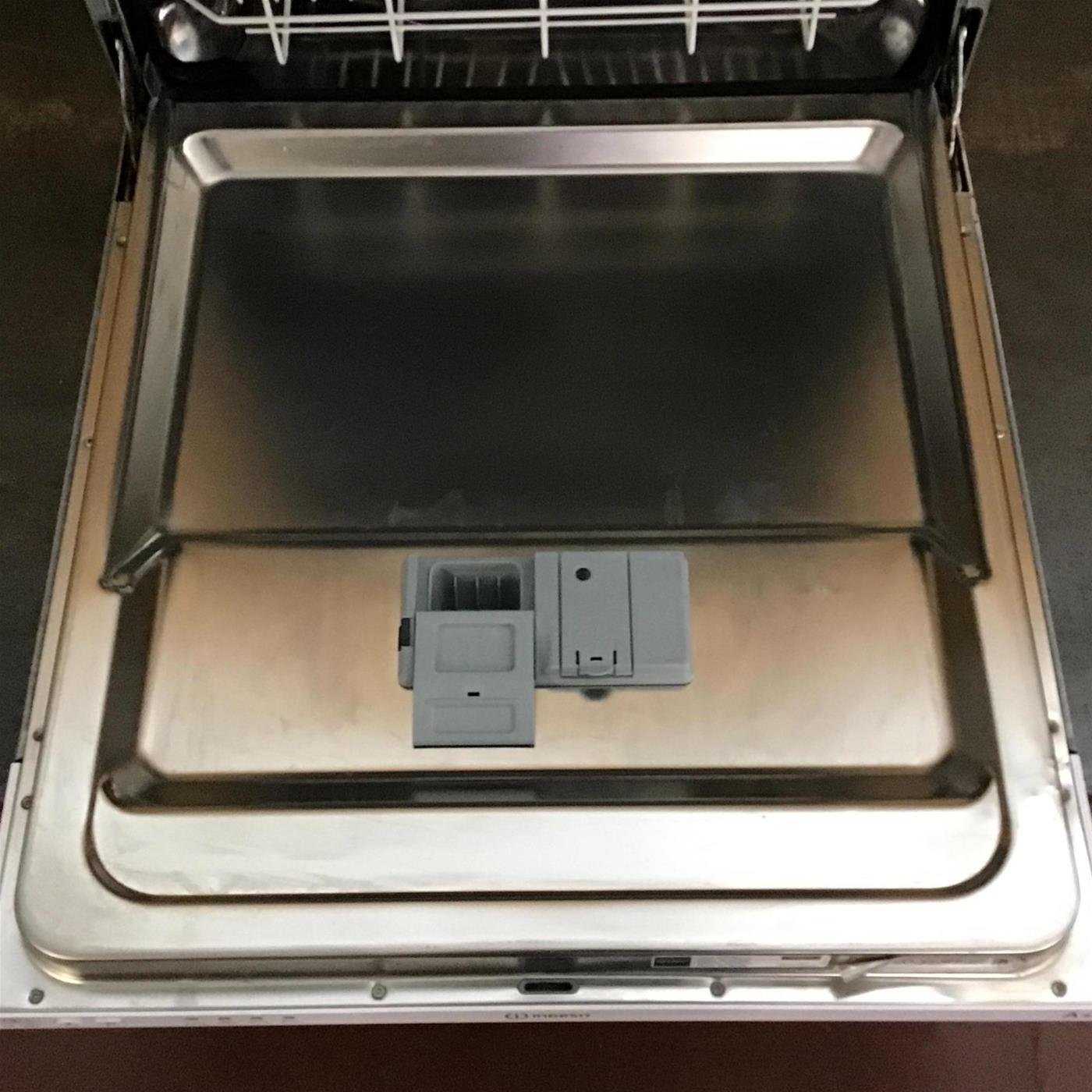 Lavastoviglie Indesit DIF 14B1 EU da incasso 13 coperti