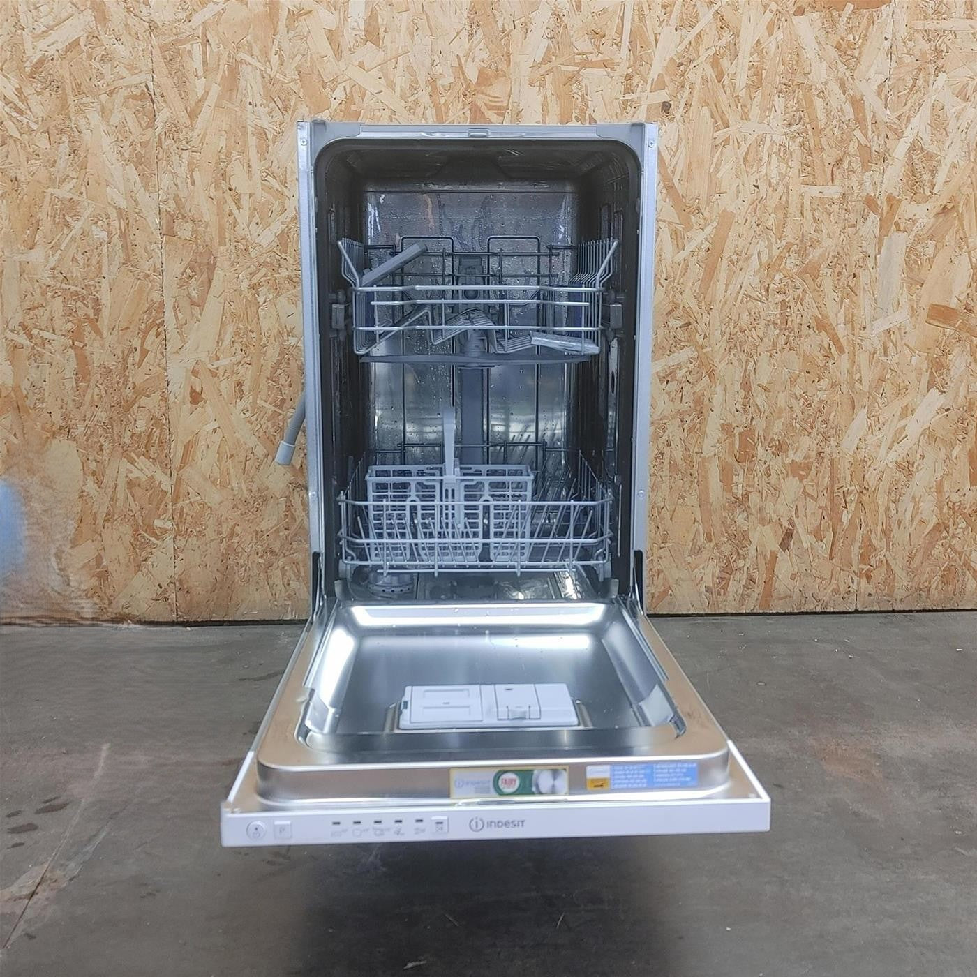 Lavastoviglie Indesit DSIE 2B10 da incasso 10 coperti