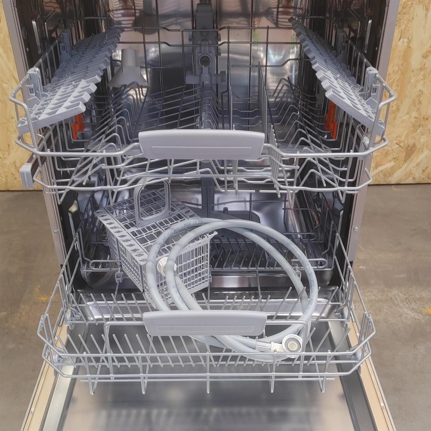 Hotpoint Ariston Lavastoviglie a libera installazione Hotpoint HFC 2B+26 X