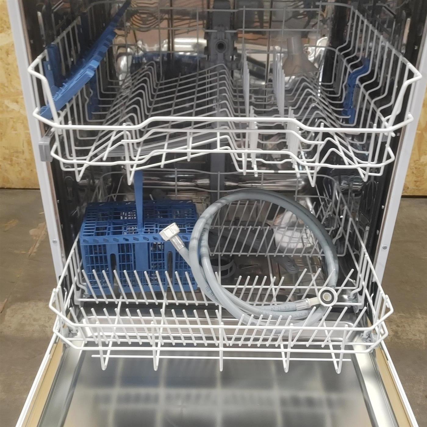 Indesit DFG 15B1 IT Lavastoviglie Libera installazione 13 coperti