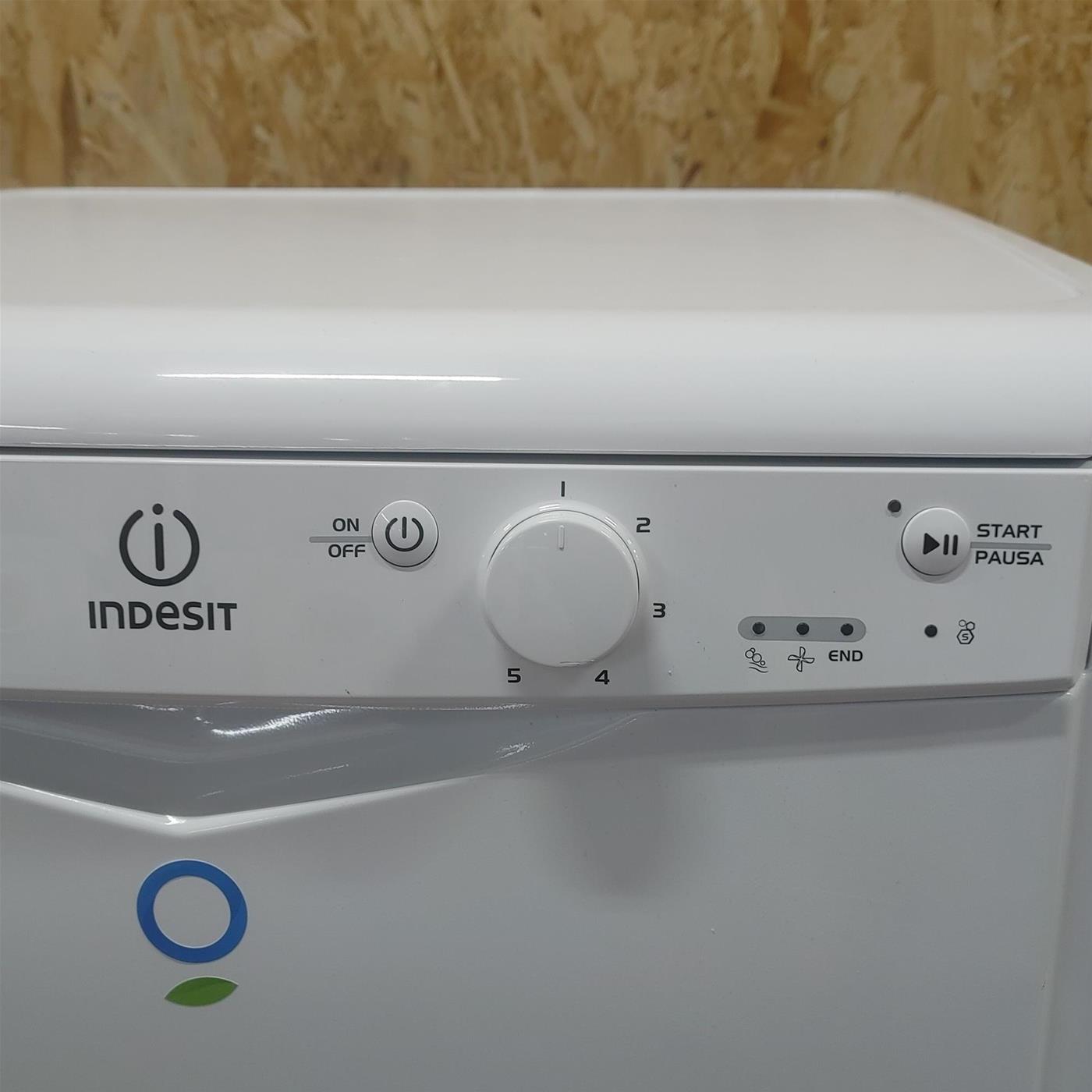 Indesit DFG 15B1 IT Lavastoviglie Libera installazione 13 coperti