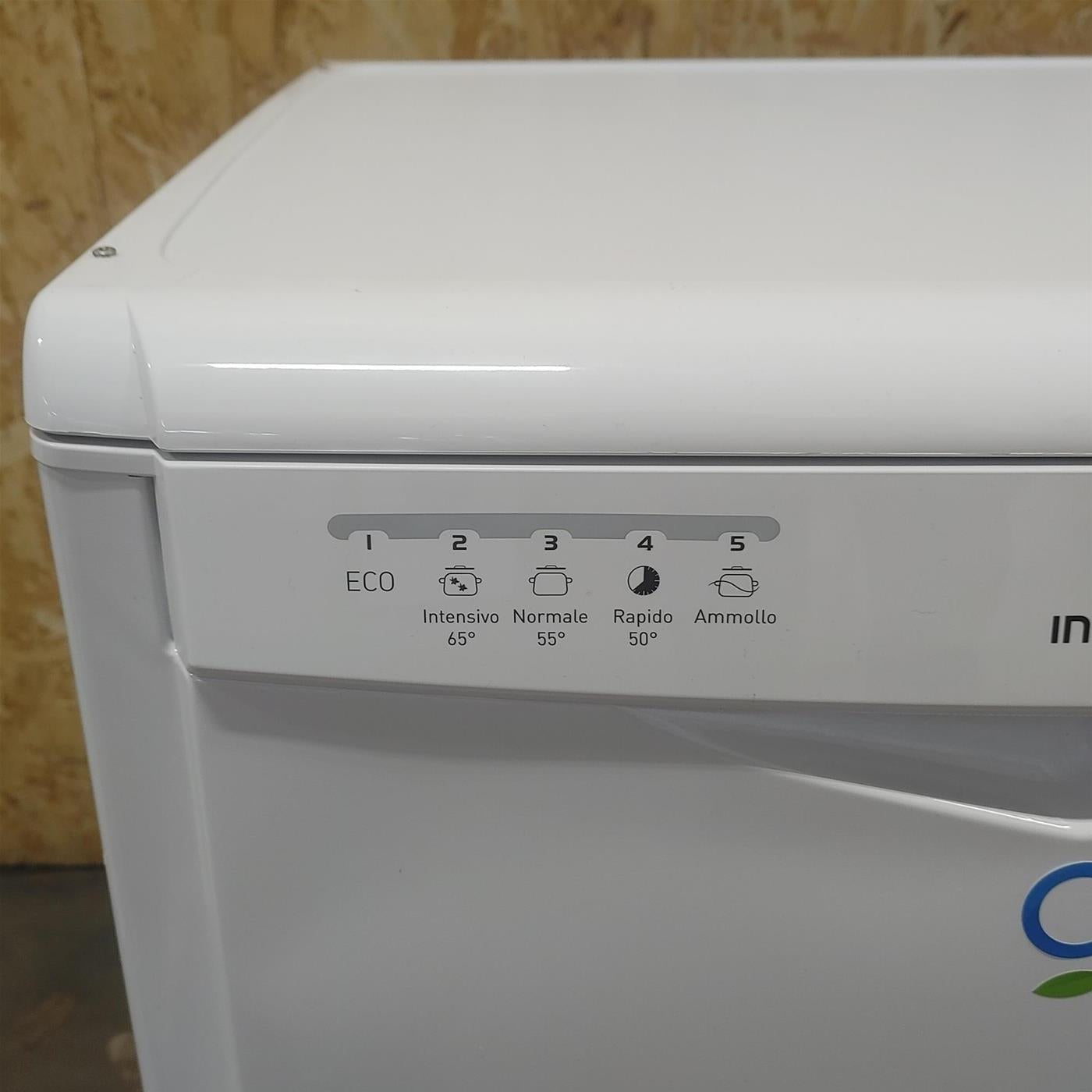 Indesit DFG 15B1 IT Lavastoviglie Libera installazione 13 coperti