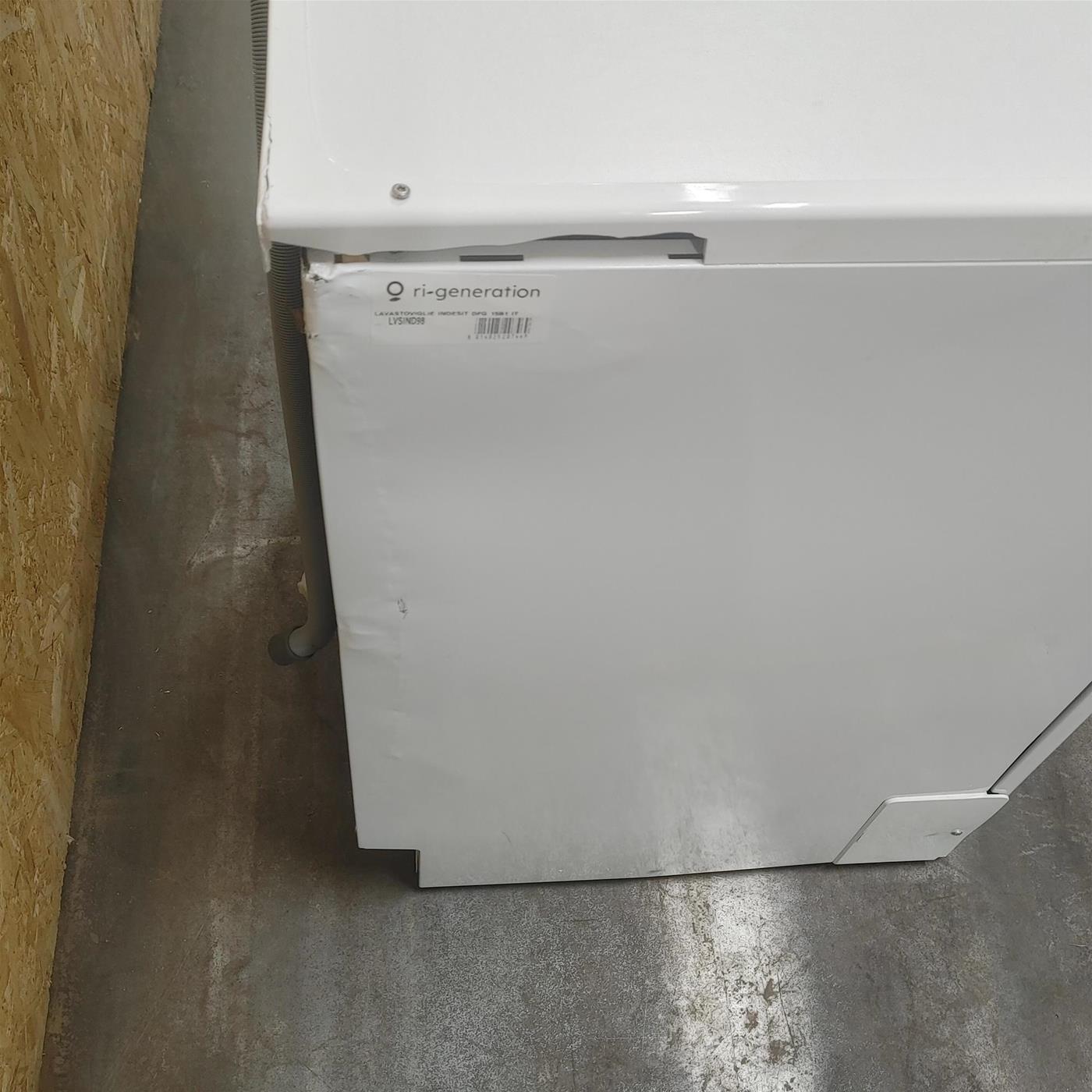 Indesit DFG 15B1 IT Lavastoviglie Libera installazione 13 coperti