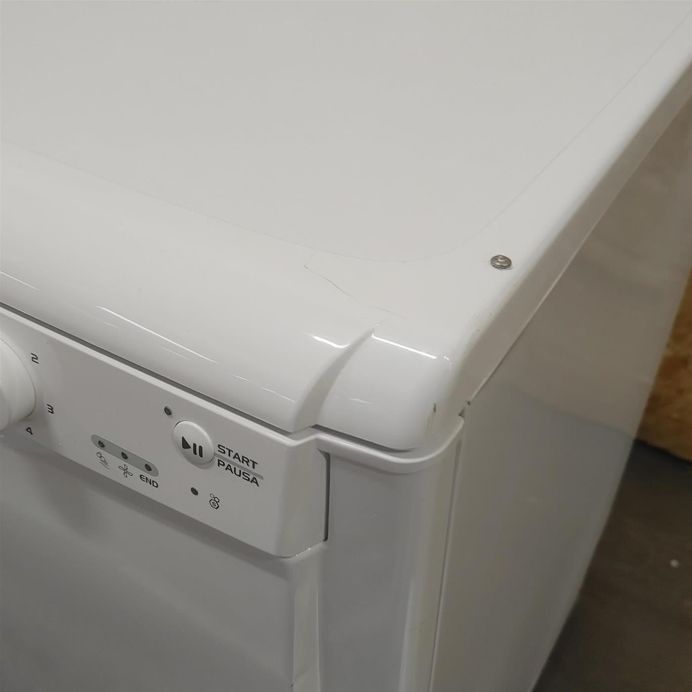 Indesit DFG 15B1 IT Lavastoviglie Libera installazione 13 coperti