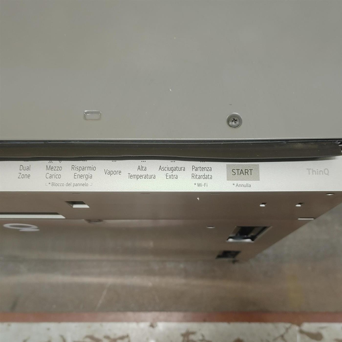 Lavastoviglie LG DB475TXS A scomparsa totale 14 coperti A