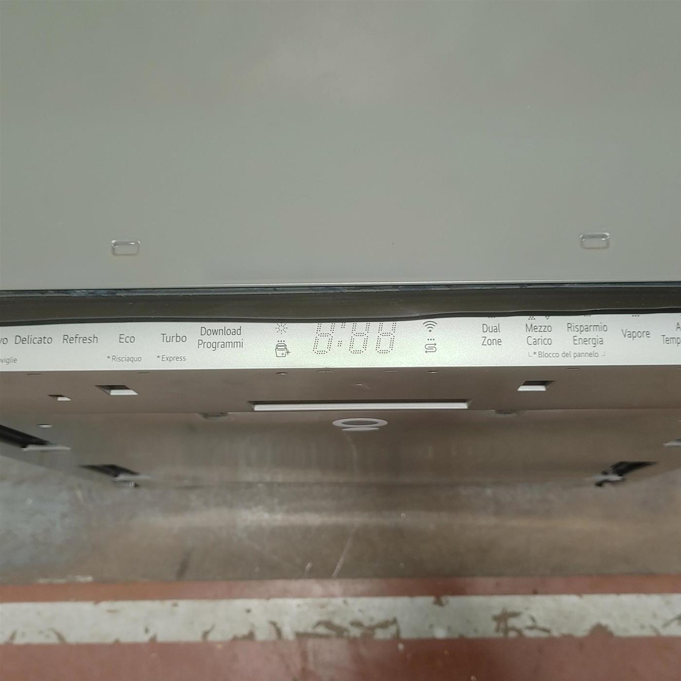 Lavastoviglie LG DB475TXS A scomparsa totale 14 coperti A