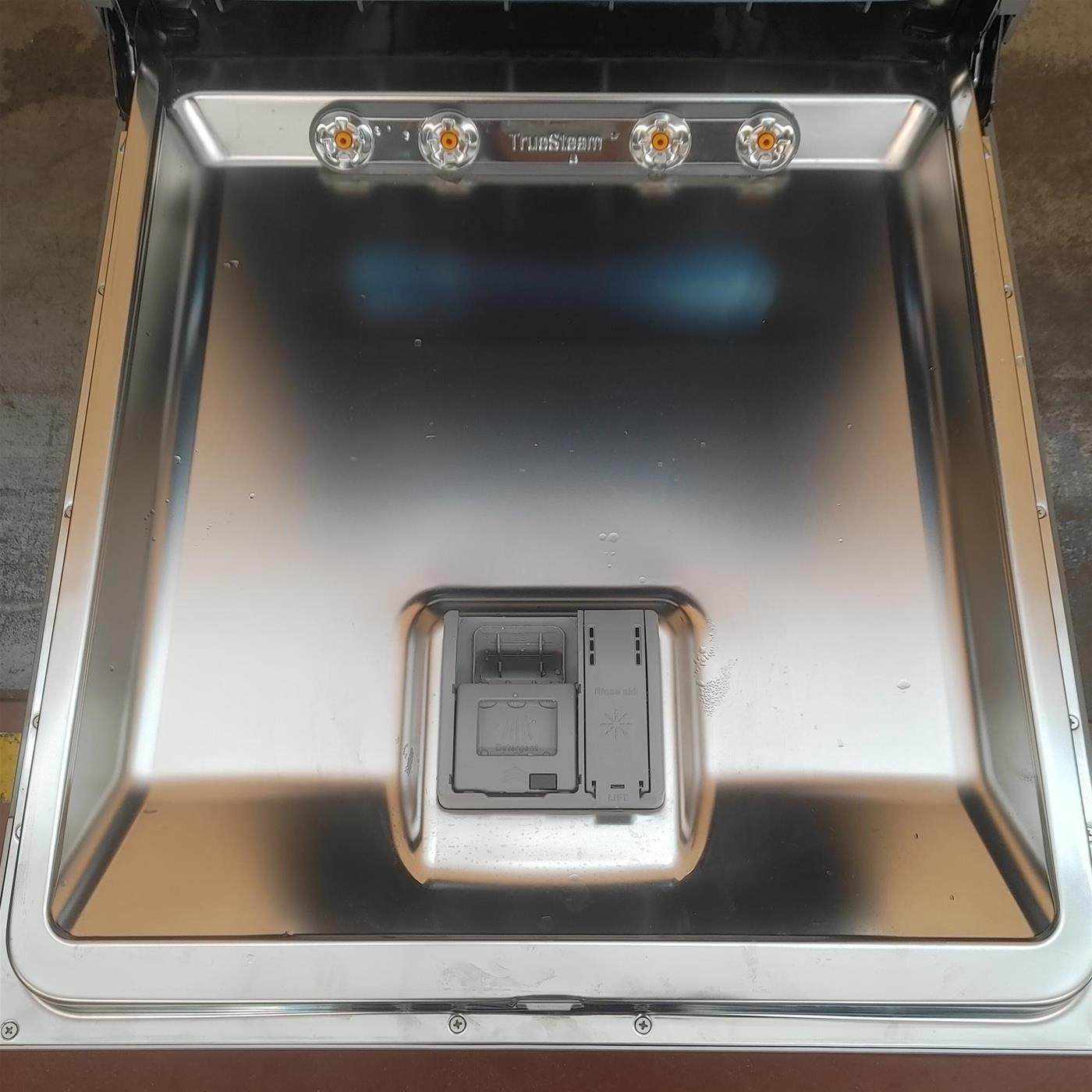 Lavastoviglie LG QuadWash DB475TXS a scomparsa totale Vapore Wi-Fi 14 coperti