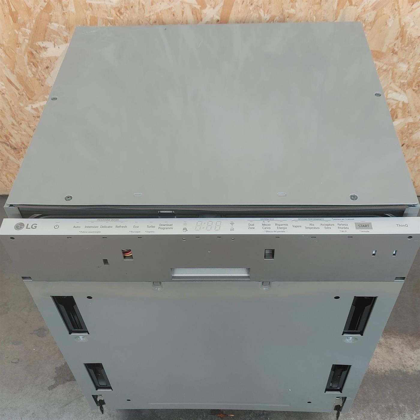 Lavastoviglie LG QuadWash DB475TXS a scomparsa totale Vapore Wi-Fi 14 coperti