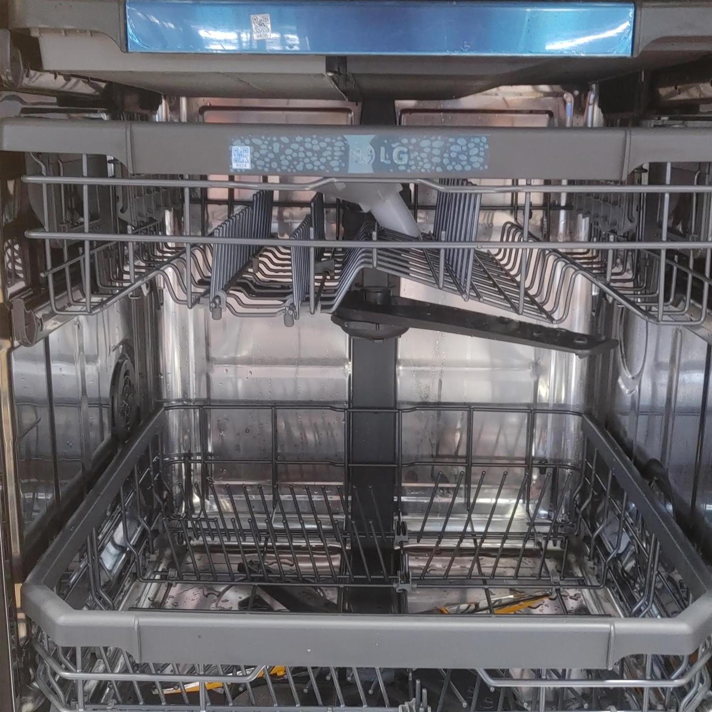 Lavastoviglie LG DF365FPS a Libera installazione 14 coperti