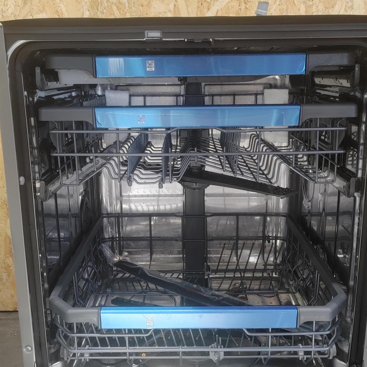 LG DB475TXS lavastoviglie A scomparsa totale 14 coperti A