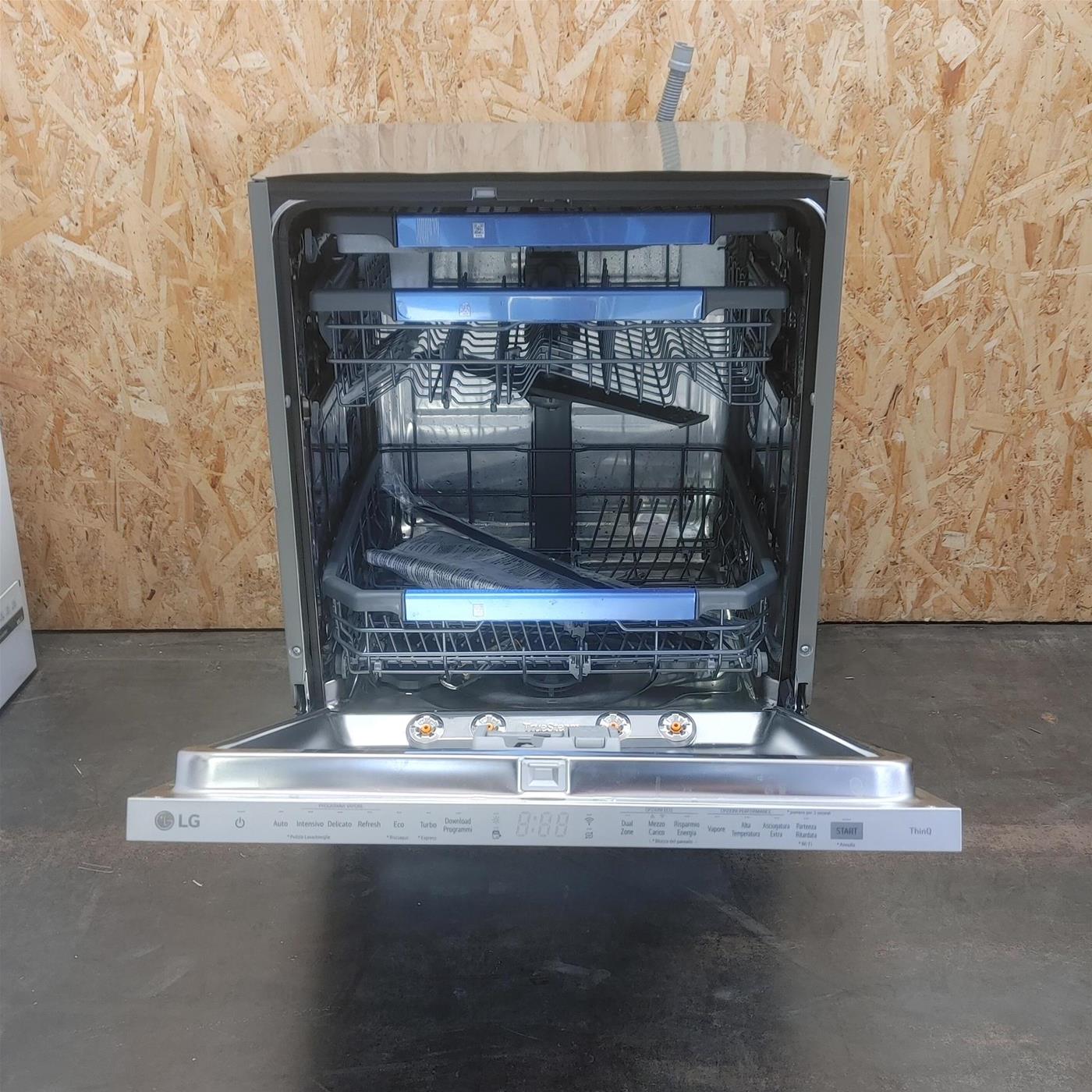 LG DB475TXS lavastoviglie A scomparsa totale 14 coperti A