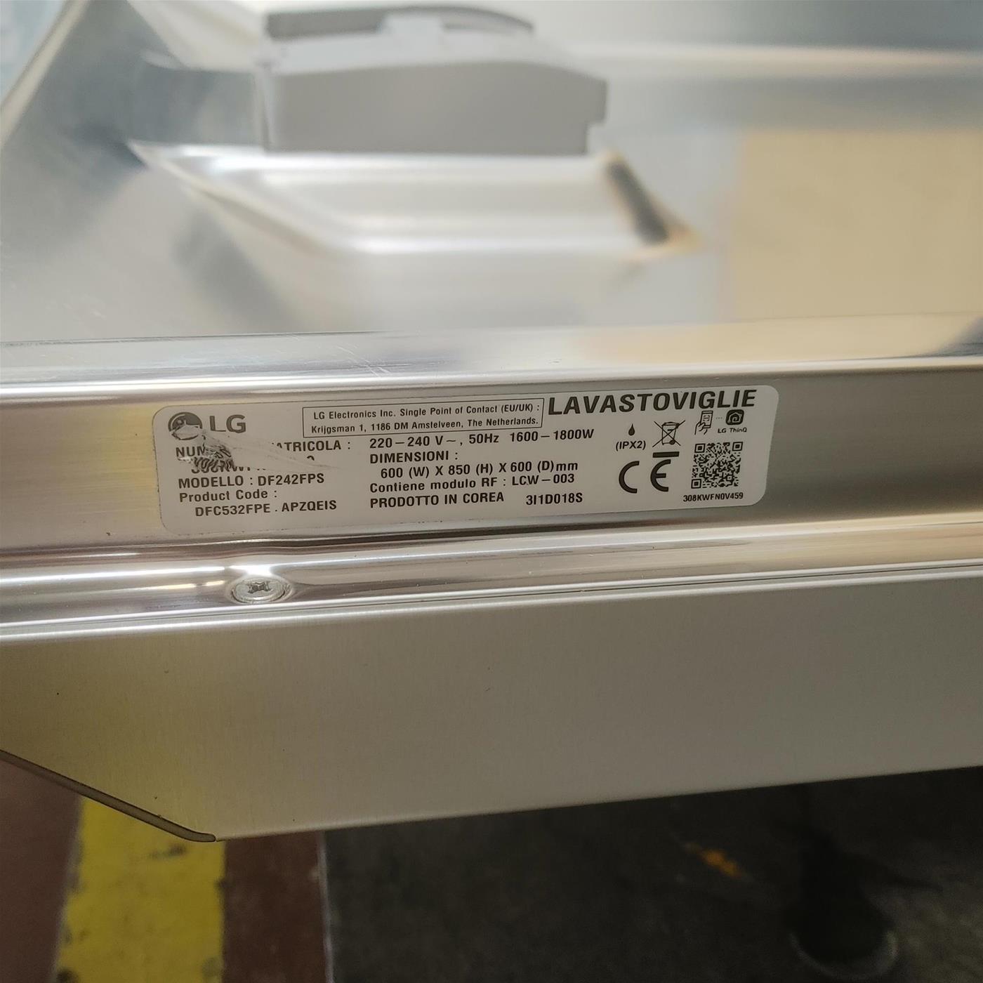 Lavastoviglie LG DF242FPS Libera installazione 14 coperti