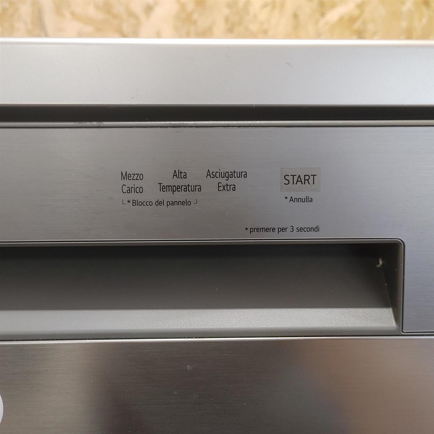 Lavastoviglie LG DF365FPS Libera installazione 14 coperti